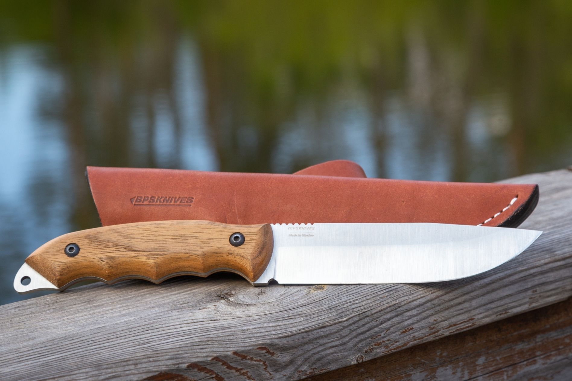camping knife with leather sheath