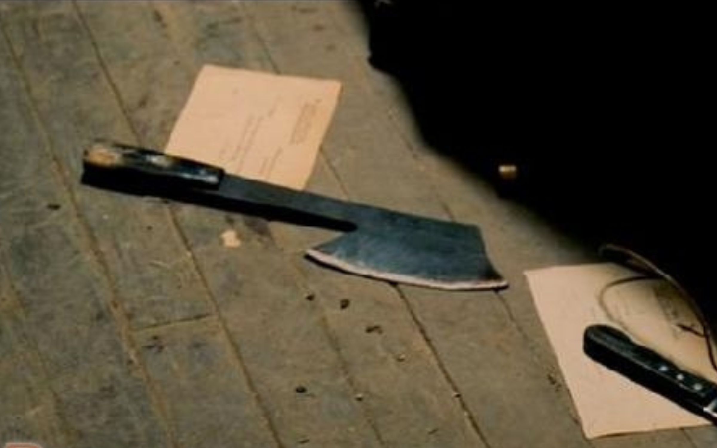 Leatherface’s Chainsaw and Butcher Knives in "The Texas Chain Saw Massacre" 