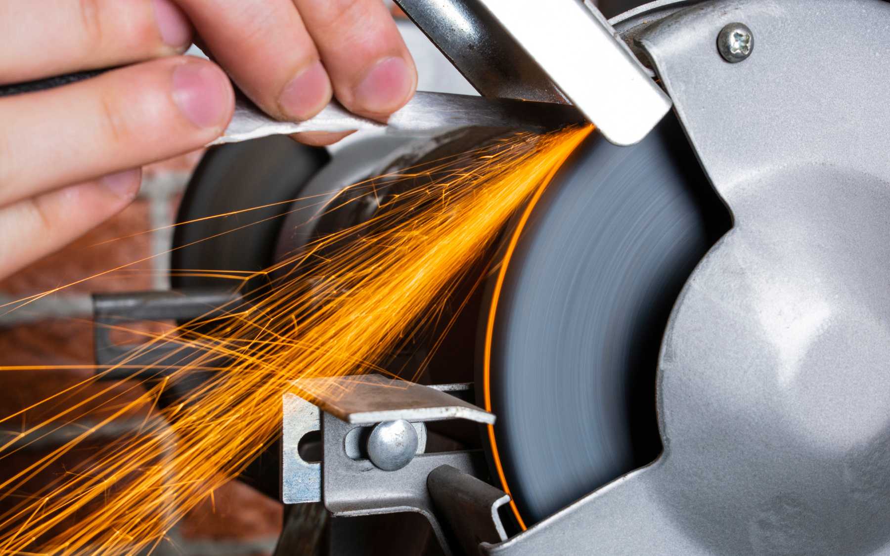 Differences Between Knife Steels and Other Steels 