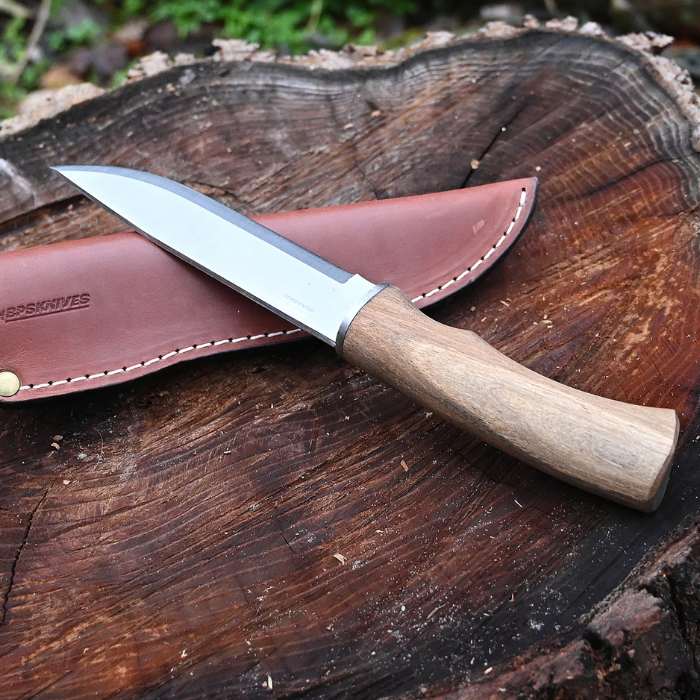 The Profile of a Straight Back Knife