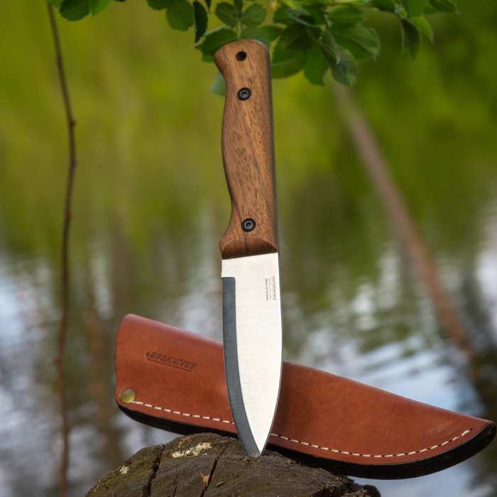 The Best Knives for Water-Based Adventures 