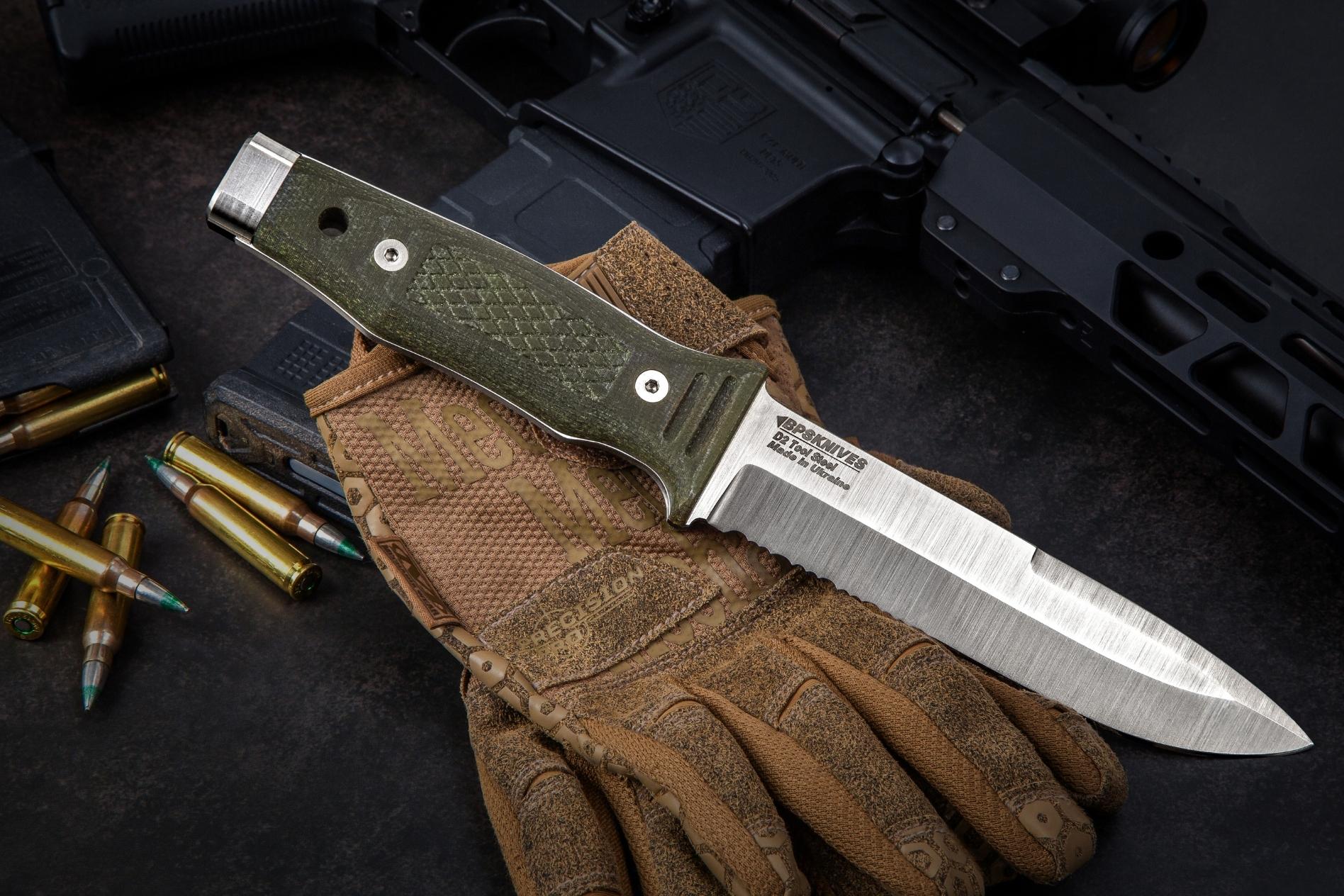 Knife with micarta handle